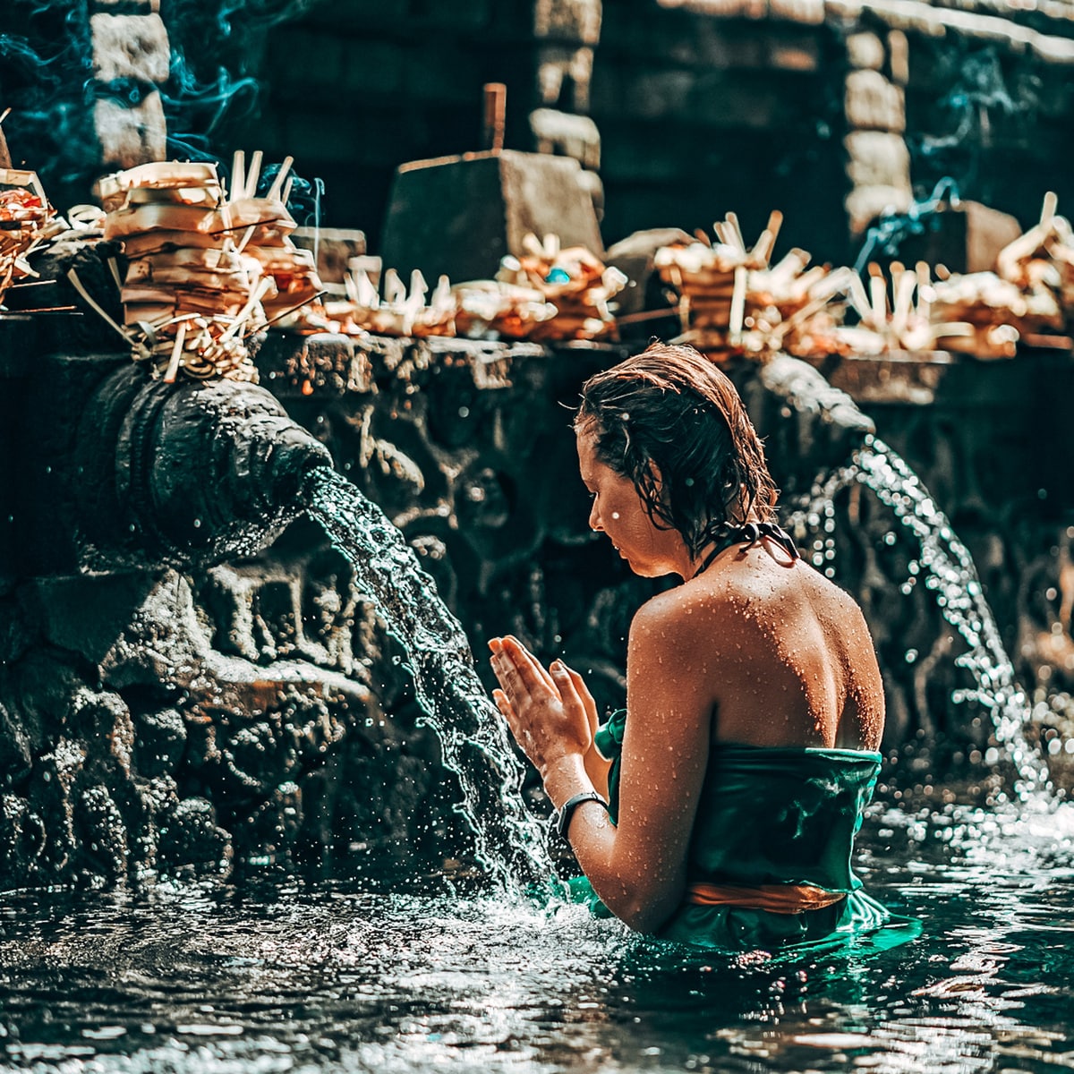 Experience Tirta Empul: Bali's Sacred Water Temple